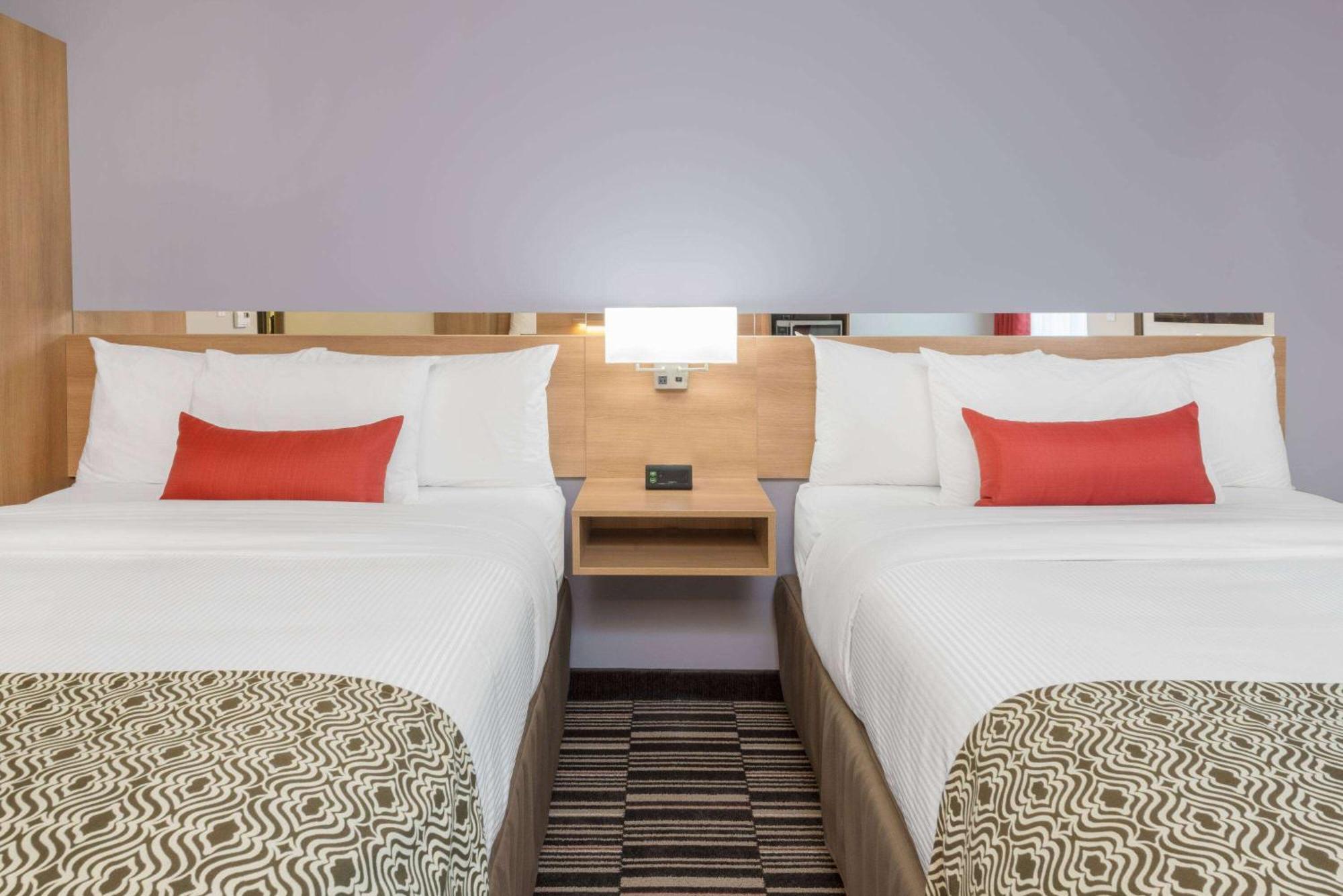 Microtel Inn & Suites By Wyndham Σάντμπερι Εξωτερικό φωτογραφία