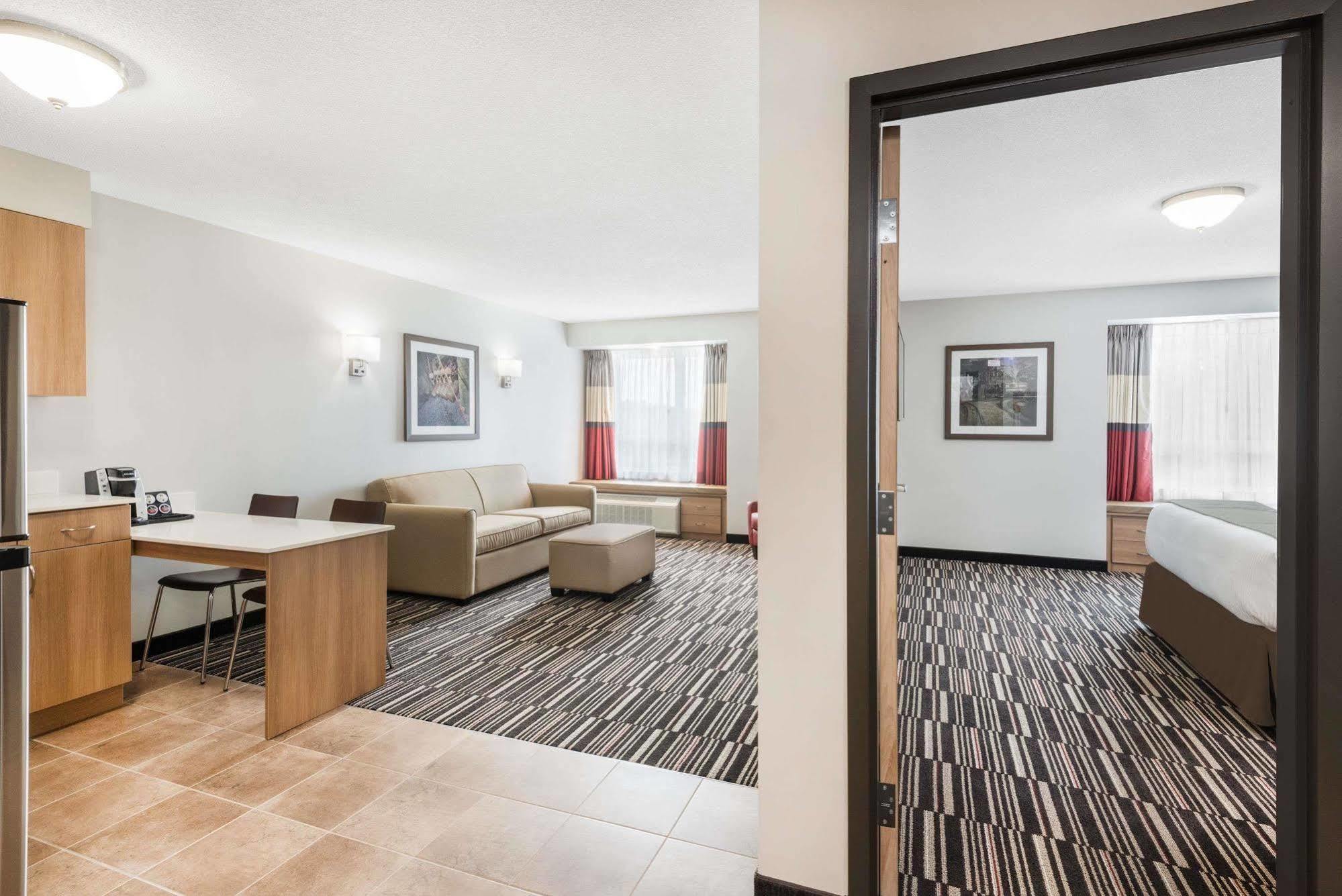 Microtel Inn & Suites By Wyndham Σάντμπερι Εξωτερικό φωτογραφία